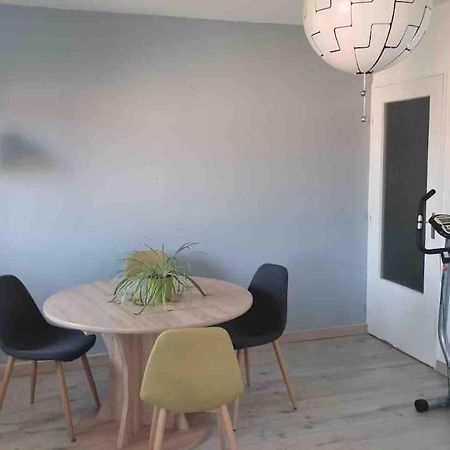Charmant Appartement Au Calme Bourg-en-Bresse Exteriör bild